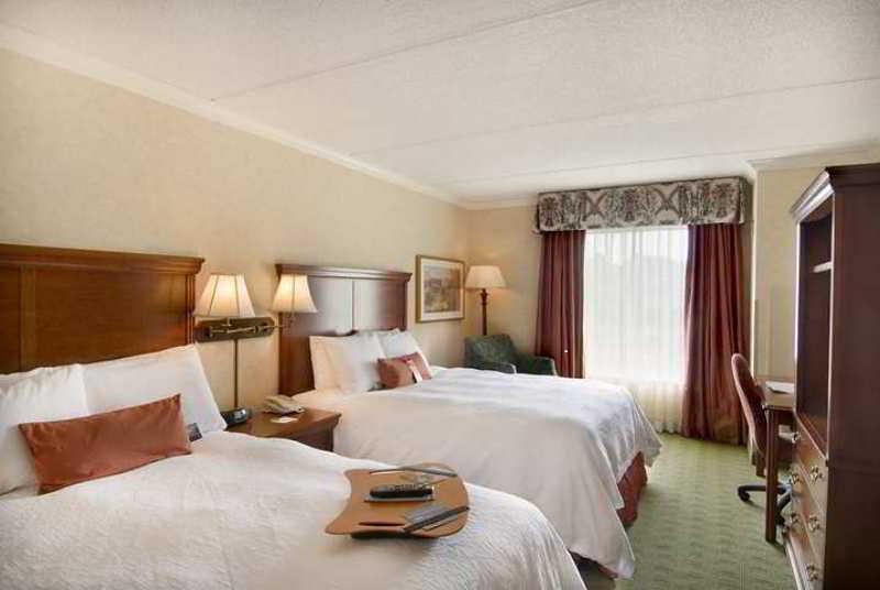 Hampton Inn&Suites Cleveland-Beachwood Zimmer foto